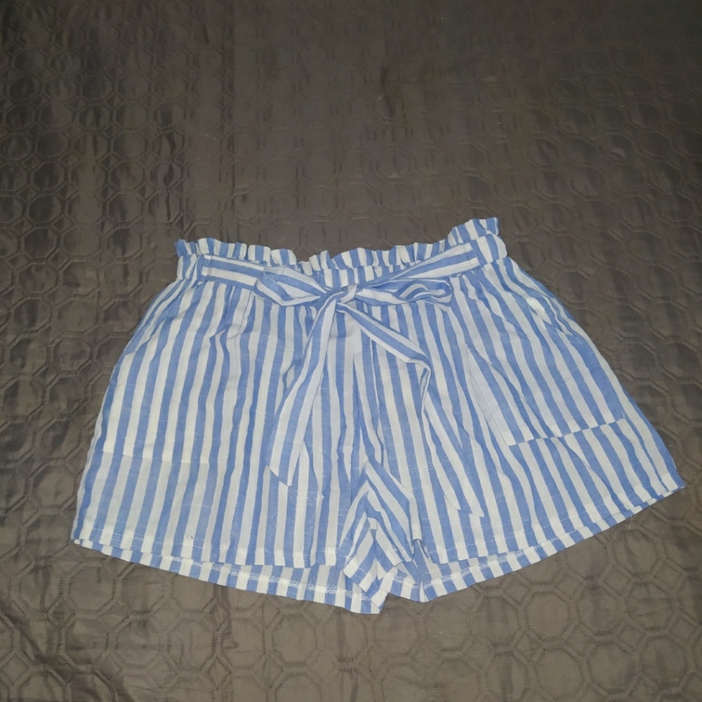 Shein paper bag stripped blue and white shorts 2xl